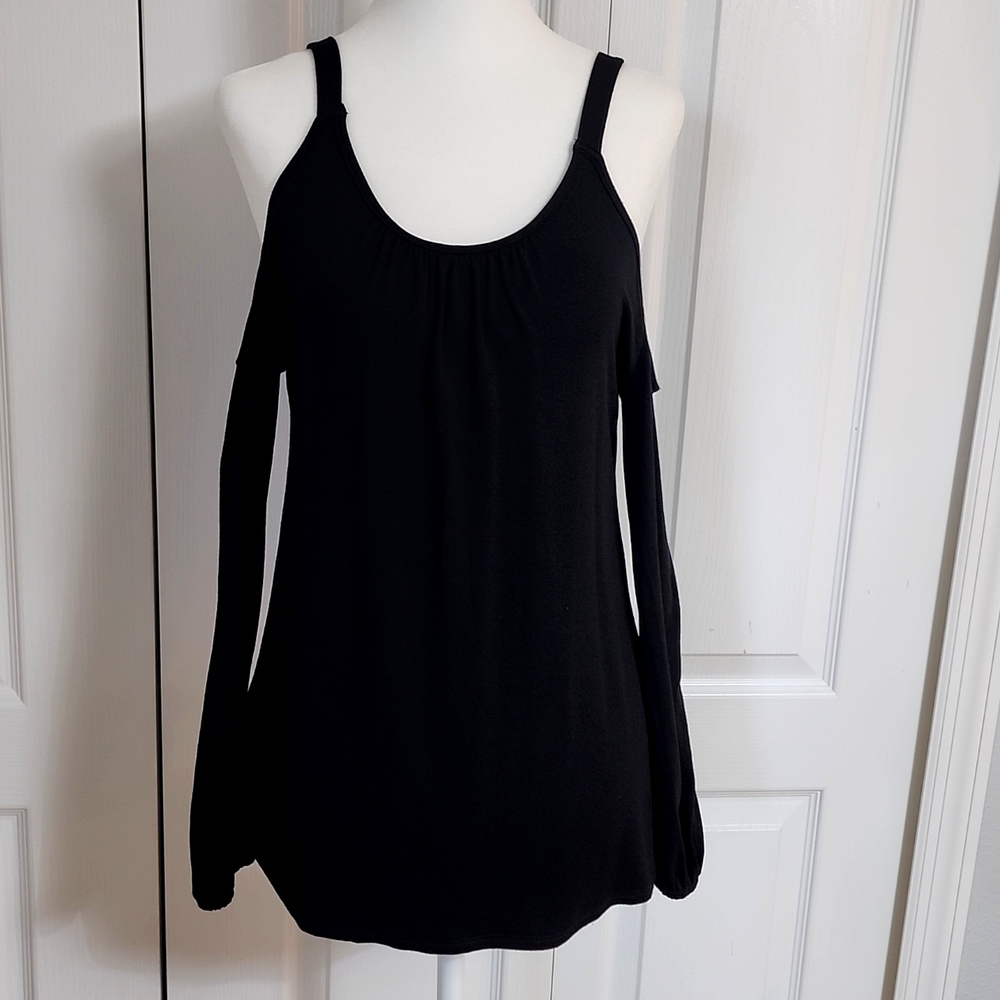 Black, Red Haute cold shoulder shirt. XS